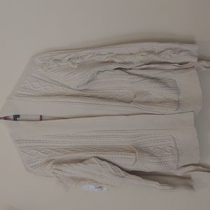 XS cream sweater